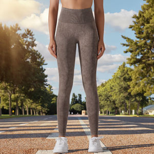 กางเกงออกกำลังกายเอวสูงผ้ายืดหยุ่น ซับเหงื่อ ผลิตจากผ้าสแปนเด็กซ์/ไนลอน สำหรับผู้หญิง รุ่น DTL-CK6635 เหมาะสำหรับโยคะ กีฬา ฟิตเนส วิ่ง และออกกำลังกาย - Product Image 2