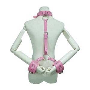 Juguetes Eróticos para Adultos: Set de Sujeción de Cuero Genuino SM, Kit de Entrenamiento para Parejas, Esposas, Accesorios, Tamaño Compacto - Product Image 1