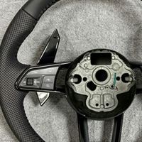 Volante de Fibra de Carbono al por Mayor para Volkswagen MK6 MK5 MK4 MK7 GOLF6 GTI7 con Accesorios de Cuero Perforado