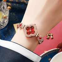Montres-bracelets à Quartz pour Femmes avec Logo Personnalisé, Bracelet Trèfle, Pierre Verte et Bande en Acier Inoxydable, Vente Flash