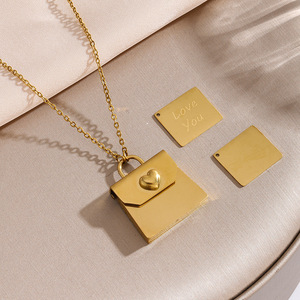 Collier avec pendentif en acier inoxydable personnalisé en forme d'enveloppe cœur ouvrable, avec message d'amour caché gravé, carte de message secret - Product Image 4