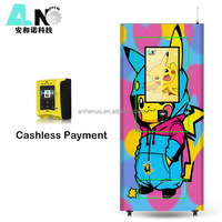 Nouvelle machine distributrice de cartes TCG Pokémon style anime avec bande LED et support de paiement par carte