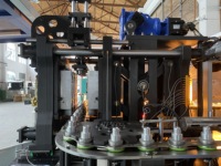 Vente directe usine – Machine de soufflage par étirage linéaire automatique JETEL-J-TECH à 3 cavités avec moteur PLC de haute qualité pour bouteilles d'eau en PET