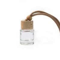 Diffuseur de voiture cylindrique 8 ml avec bouchon couronne - Verre dégradé noir/transparent gravé motif givré, couvercle en bois noir et cordon