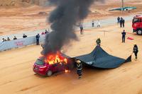 Couverture anti-feu pour voiture Mengfei en tissu sergé à haute teneur en silice, sans alcali, enduite de silicone 650C, facile à transporter, 6x9m pour véhicules