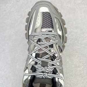 Chaussures de basket décontractées pour hommes de qualité supérieure avec lacets LED, semelle épaisse élastique, Track 3.0, chaussures de mode personnalisées - Product Image 4