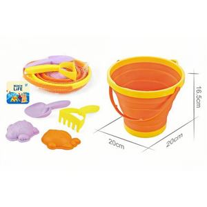 ชุดถังทรายพับได้ EPT - ชุดของเล่นทรายพลาสติกสำหรับเด็ก 5 ชิ้น ชุดอุปกรณ์เล่นทรายกลางแจ้งสำหรับฤดูร้อน พร้อมพลั่ว คราด และแม่พิมพ์ - Product Image 1
