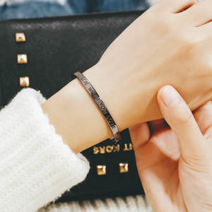 Brazalete de oro rosa de acero inoxidable con diseño de marca, brazalete, mensaje inspirador personalizado, <span class=keywords><strong>palabras</strong></span> <span class=keywords><strong>para</strong></span> mujeres, hombres, aniversario - Product Image 4