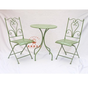 Set Bistrot Classico in Ferro <span class=keywords><strong>Verde</strong></span> Resistente 3 Pezzi Arredamento <span class=keywords><strong>da</strong></span> Giardino <span class=keywords><strong>Esterno</strong></span> 1 <span class=keywords><strong>Tavolo</strong></span> 2 Sedie Pieghevoli - Product Image 2