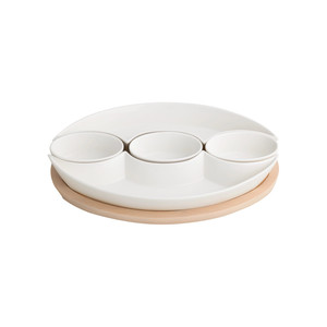 Assiette à apéritif en porcelaine blanche avec trois compartiments et base en bambou naturel - Product Image 1
