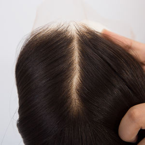 Perruque en dentelle suisse complète 100% cheveux humains de qualité supérieure pour femmes - Nœud invisible, ligne de cheveux indétectable et aspect de cuir chevelu naturel - Product Image 3