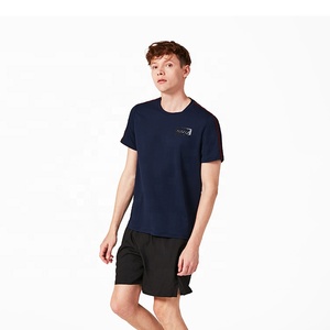 Venta al por mayor de moda Casual camiseta con Logo en la decoración de la <span class=keywords><strong>el</strong></span> pecho delante T camisa para los hombres - Product Image 5