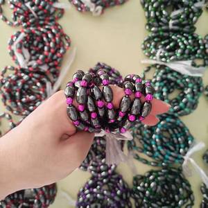تصميم يدوي لسوار من خرز الهيماتيت مع حبل مطاطي وإنتاج المجوهرات - Product Image 6