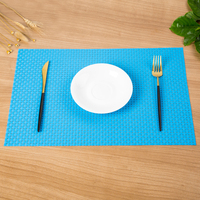 Conception personnalisée, écologique, résistante à la chaleur, PVC noir, antidérapant, lavable, tissé, vinyle, utilisation en restaurant, sets de table, dessous de plat