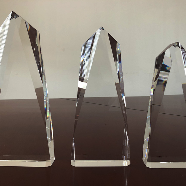 Professional Design Custom Logo 3d Engrave Round Blank Glass K9 Crystal Trophy Award Plaque Trophy