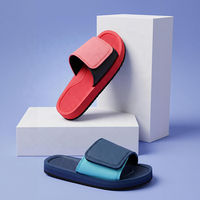 OLICOM Nouveau design Claquettes de sport pour hommes avec logo personnalisé, empeignes auto-agrippantes, semelle épaisse en caoutchouc et soutien de la voûte plantaire pour la piscine et la maison