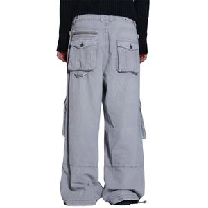 กางเกงคาร์โก้สไตล์เรโทรสำหรับผู้ชายจากผู้ผลิต OEM กางเกงลำลองทรงหลวมแบบสั่งทำพิเศษ กางเกงโอเวอร์ไซส์ผู้ชายแบบหลวมหลายกระเป๋า - Product Image 3