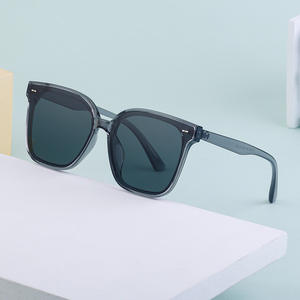 Lunettes de soleil unisexes tendance style GM, protection UV400, monture PC, verres TAC, protection solaire C10, pour voyage, conduite et style urbain - Product Image 5