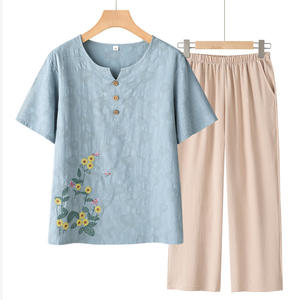 Traje <span class=keywords><strong>de</strong></span> <span class=keywords><strong>Verano</strong></span> <span class=keywords><strong>de</strong></span> Manga Corta para Mamá, Conjunto <span class=keywords><strong>de</strong></span> Dos Piezas con Textura y Bordado para <span class=keywords><strong>Abuela</strong></span>, Ropa Casual <span class=keywords><strong>de</strong></span> Talla Grande para Personas Mayores - Product Image 4