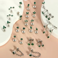 Piercing d'oreille hélix en titane ASTM F136, motif fleur, avec zircone cubique, à filetage interne et dos plat, pour cartilage, ODM