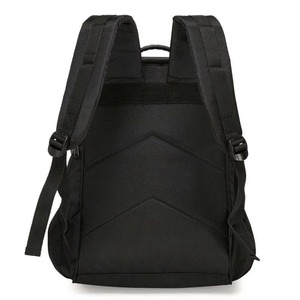 Sac de basketball unisexe personnalisé pour l'extérieur avec fermeture éclair antivol, matériau de haute qualité, fabriqué au Pakistan, en vente - Product Image 5