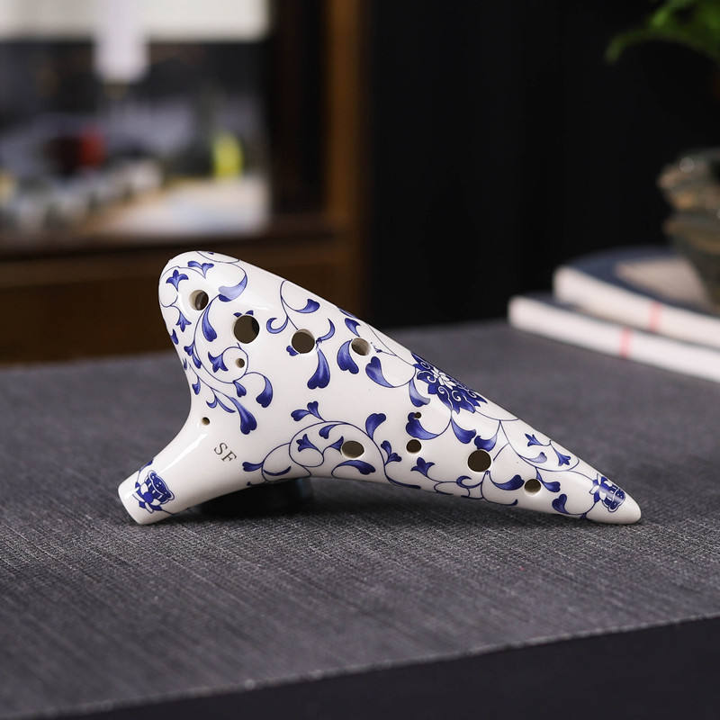 Ocarina de cerámica azul y blanca SF