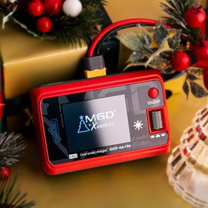 Cargador inteligente dual ToolkitRC M6D 500W 15A 1-6S Edición limitada Navidad - Product Image 1