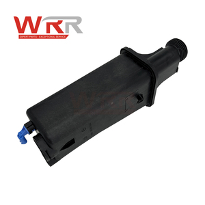 17117573781 17137787039 Réservoir d'expansion de liquide de refroidissement pour BMW E70 E71 X5 X6 – Pièce durable pour radiateur moteur, réservoir de récupération de liquide de refroidissement - Product Image 2