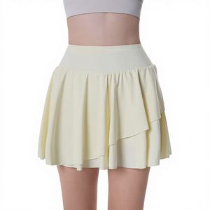 Jupe-short 2-en-1 plissée et volantée pour femme, mini-jupe de yoga extensible et douce pour l'extérieur avec short de sécurité intégré, idéale pour les sports à faible impact - Product Image 4