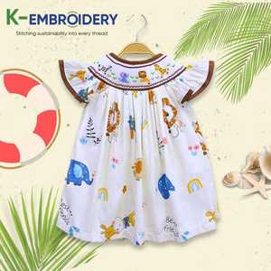 Robe à imprimé animal magnifique, vêtements smockés de haute qualité, robes pour filles, vêtements pour enfants, fabricant et exportateur vietnamien - Product Image 2