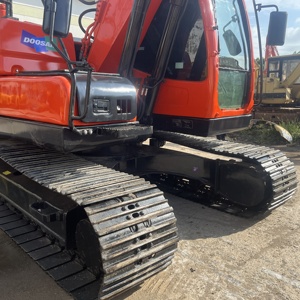 รถขุดตีนตะขาบ Doosan DX140LC-9C ขนาด 15 ตัน พร้อมบุ้งขุดสีแดง วาล์วไฮดรอลิก Kawasaki - Product Image 6