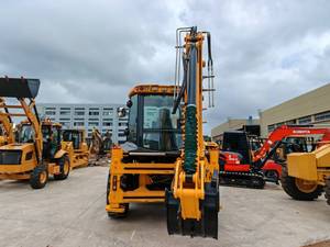 <b>Cheap</b> Price Good Condition Secondhand JCB 4CX Backhoe Loader For Road Repair Landscaping Pipeline Trenching Project - Product Image 3
