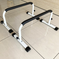 Produit phare Nouveau design Tour de musculation multifonctionnelle avec barre de traction et station de dips réglable pour la maison