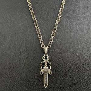 <span class=keywords><strong>Collane</strong></span> con Ciondolo Crom Hearts in Argento per <span class=keywords><strong>Uomo</strong></span> e Donna, Placcate in Oro 24K, Catena Lunga Vintage Retrò Moda Punk a Forma di Spada, Regalo all'Ingrosso - Product Image 6