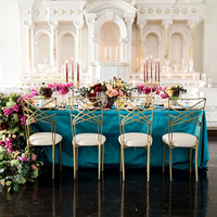 Chaises de mariage blanches pour événements en plein air, appartements et villas - Design moderne, qualité supérieure