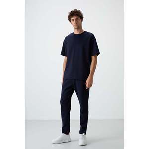 Ensemble de survêtement pour homme bleu marine, coton, coupe ample, décontracté, respirant, design simple, style adulte - Product Image 4