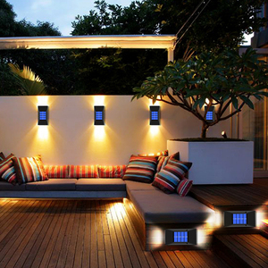 Appliques murales d'extérieur haut et bas Lampe à 6 LEDs Détecteur de mouvement de jardin Sécurité pour clôture de patio Garag Lumière de jardin à LED solaire - Product Image 4