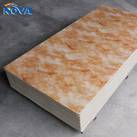 Matériau décoratif durable, haute densité, anti-impact, durci aux UV, facile à nettoyer - Feuille de marbre en PVC de qualité industrielle personnalisée