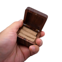 Boîte à bague en bois de noyer de luxe DOER X8 avec logo gravé personnalisé, 5,3x5,4x2,5 cm, emballage cadeau pour bijoux de fiançailles et de mariage