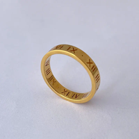 Bestseller Trendy 18 Karat Gold Edelstahl Unisex Ringe Euro-Amerikanisches Paar Römische Ziffer Hohl buchstaben Modisch Stilvoll