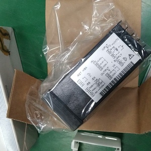 Controlador de Temperatura con Pantalla UT150-RN/RS para Yokogawa UT150-RN/RS UT150-RN/RS Controlador de Temperatura con Pantalla para Yokogawa UT15 - Product Image 3