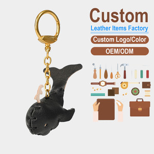 Llavero de cuero de ballena hecho a mano, de piel de vaca de capa superior curtida vegetalmente, colgante para bolso y adorno para coche de cuero genuino - Product Image 1