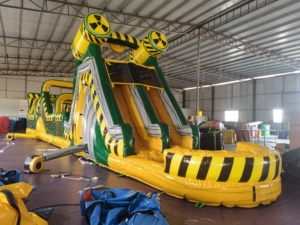 Carrera de obstáculos inflable comercial con tema tóxico con piscina Wipeout inflable 5K <span class=keywords><strong>Run</strong></span> Sport Game para adultos - Product Image 2