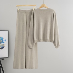 Completo Set 2 Pezzi Lavorato a Maglia Autunno Inverno 2026 Marrone Cioccolato con Maglione Stella Strass e Pantaloni a Gamba Larga da Donna - Vendita all'Ingrosso - Product Image 1