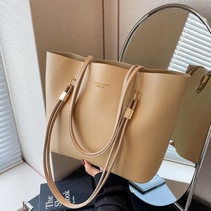 New Arrival 2025 Women Red <b>Tote</b> Bag Simple Fashion Large Capacity Shoulder Handbag Elegant Bridesmaid Purse - Product Image 2