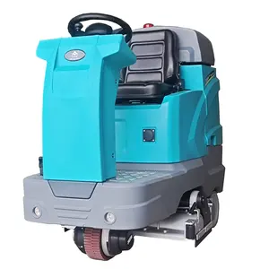 Automatic battery-driven floor cleaning machine
