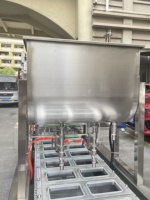 Machine automatique de remplissage et de scellage de boîtes et de barquettes de tofu avec moteur et engrenages, haute précision, haute productivité pour les boissons et l'eau pure