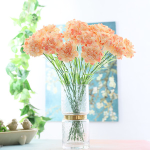 Fleur <span class=keywords><strong>de</strong></span> soie d'oeillet simple prêt d'approvisionnement d'usine pour la décoration à la maison pour l'obtention du diplôme nouvel an chinois-oeillet <span class=keywords><strong>de</strong></span> fête des mères - Product Image 1