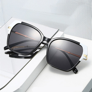 Logo Custom Vintage Colorful <b>Square</b> Metal Sun Glasses UV400 Big <b>Frame</b> Cat Eye <b>Sunglasses</b> for Women - Product Image 3