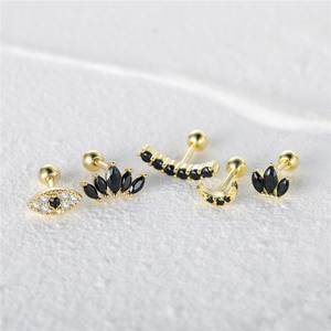 CANNER Vente en gros Bijoux minimalistes en pierre noire, Plaqué or 18K, Argent S925, Zircon noir, Ensemble de boucles d'oreilles clous et créoles - Product Image 3